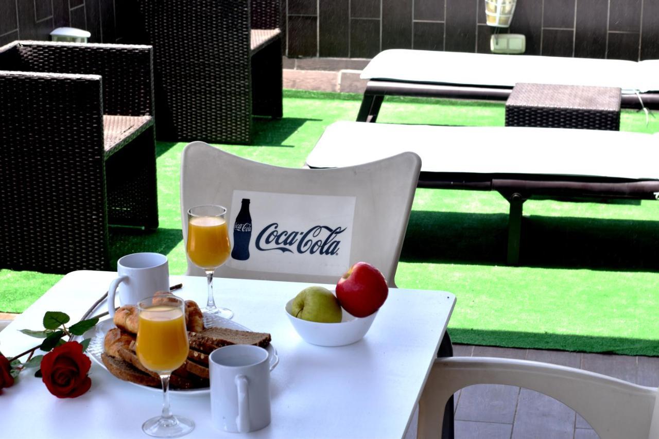 Atico Centrico Plaza Moravia ,San Julian. Appartement Sevilla Buitenkant foto